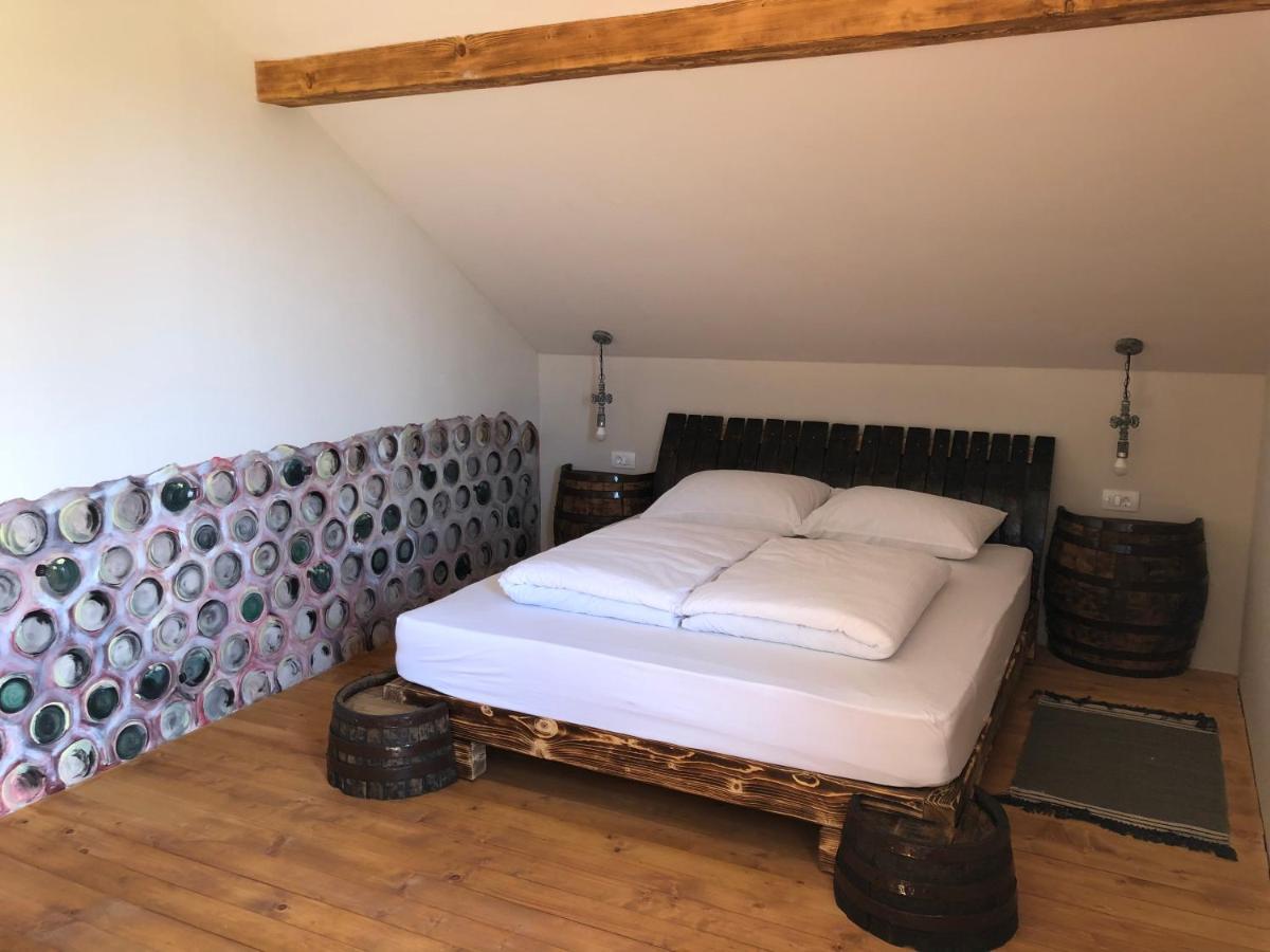 Vamis Hotel Gornji Petrovci Luaran gambar